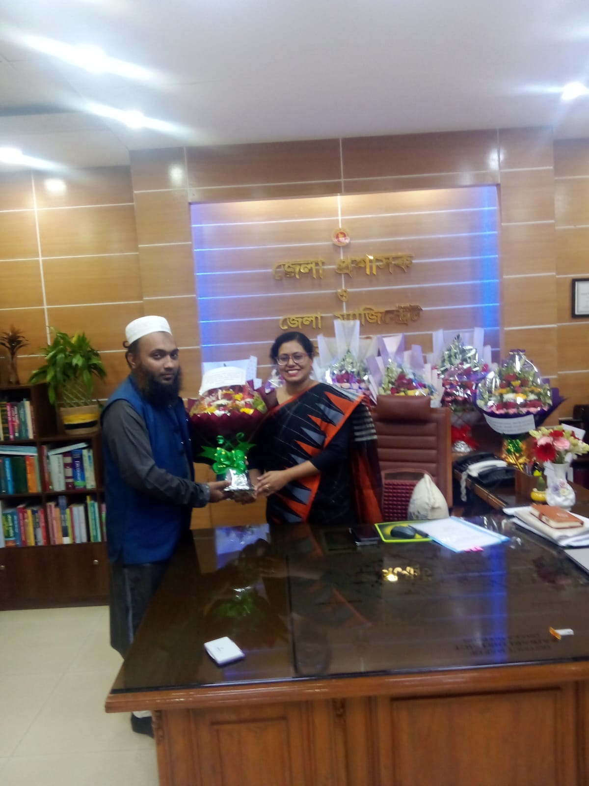 নব নিযুক্ত জেলা প্রশাসক মিস আফরোজা পারভীনের সাথে সাক্ষাত
