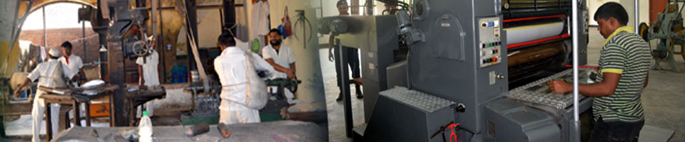 বন্দীরা বিভিন্ন ধরনের কাজ করছেন