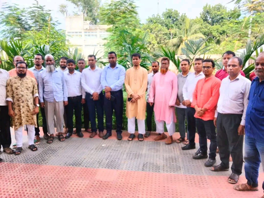 অফিস স্টাফ