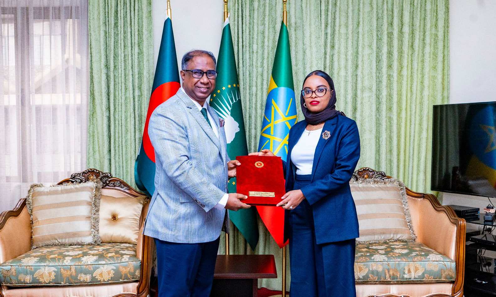 H.E. Air Vice Marshal Sitwat Nayeem, Ambassador-Designate to Ethiopia handing over his Credentials to Chief of Protocol at the Ministry of Foreign Affairs