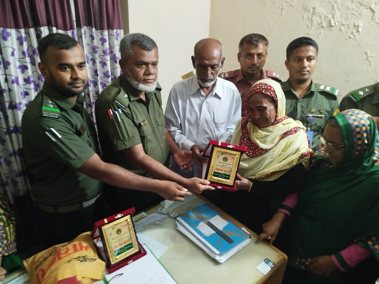 দলনেতা ও দলনেত্রীদের বিদায় অনুষ্ঠান