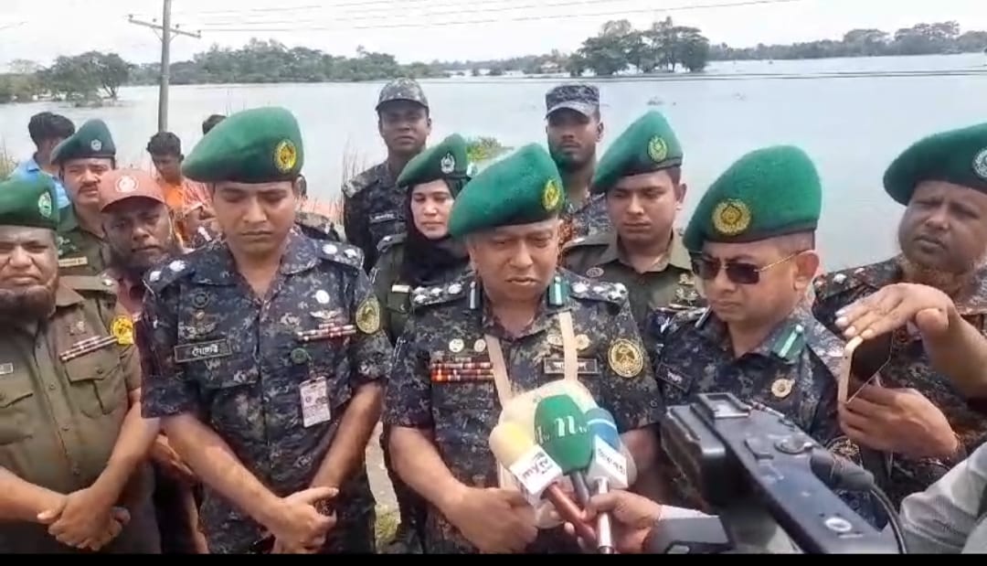 সাম্প্রতিক বন্যা-২০২৪ উপলক্ষে আনসার ও ভিডিপির পক্ষ থেকে ত্রান বিতরন।