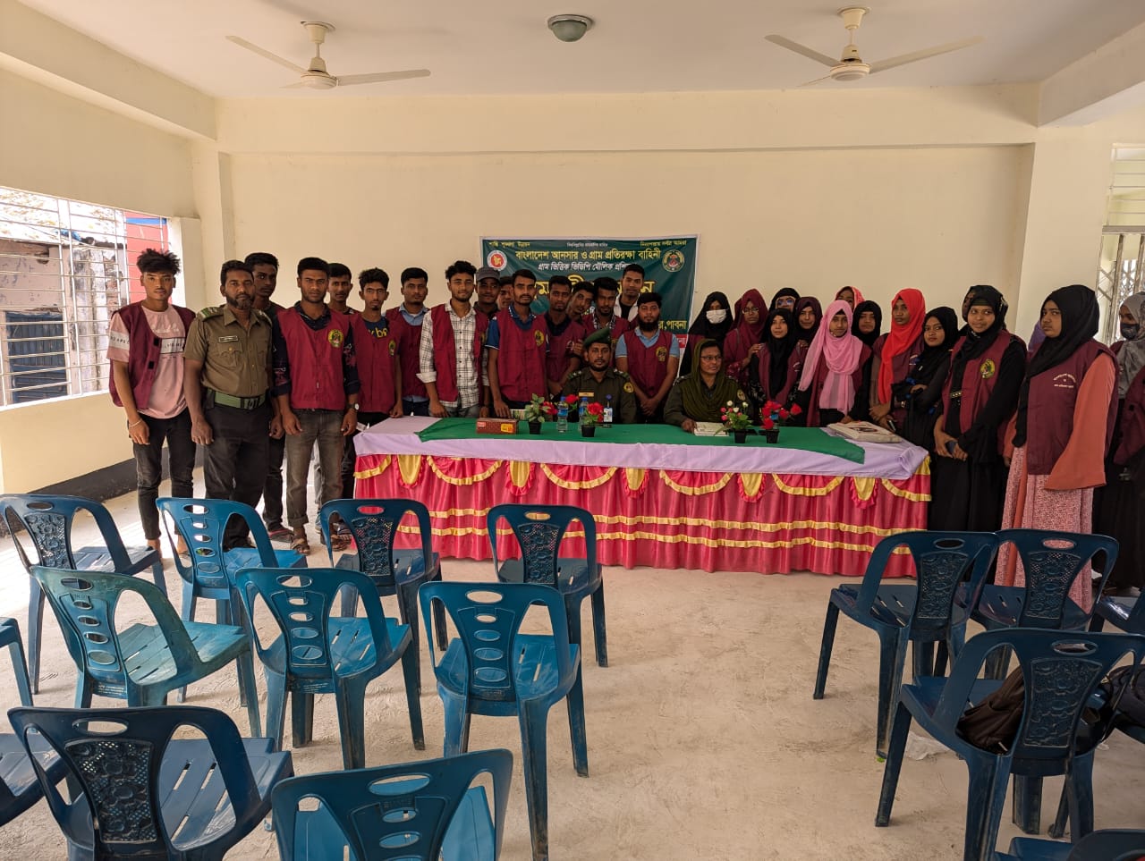 গ্রাম ভিত্তিক ভিডিপি মৌলিক প্রশিক্ষন, দিঘুলিয়া ,পুঙ্গলী,ফরিদপুর ,পাবনা সুষ্ঠভাবে সম্পন্ন।