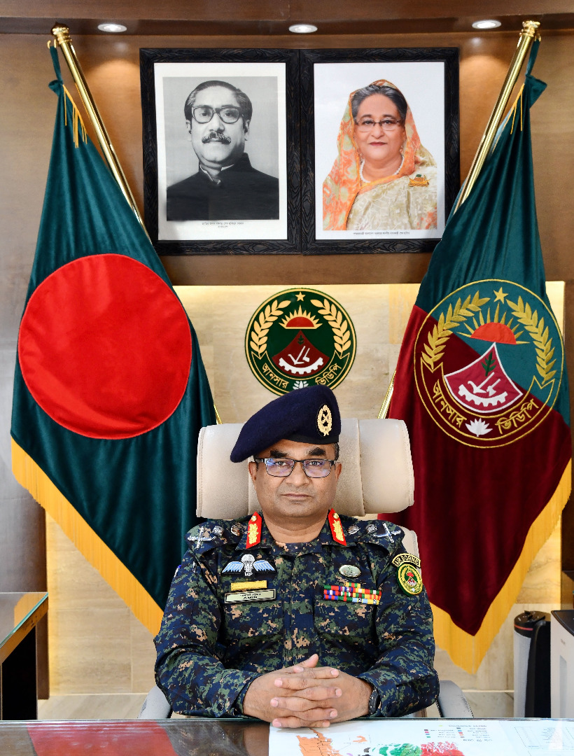 মেজর জেনারেল একেএম আমিনুল হক, এনডিসি, এএফডব্লিউসি, পিএসসি, পিএইচডি