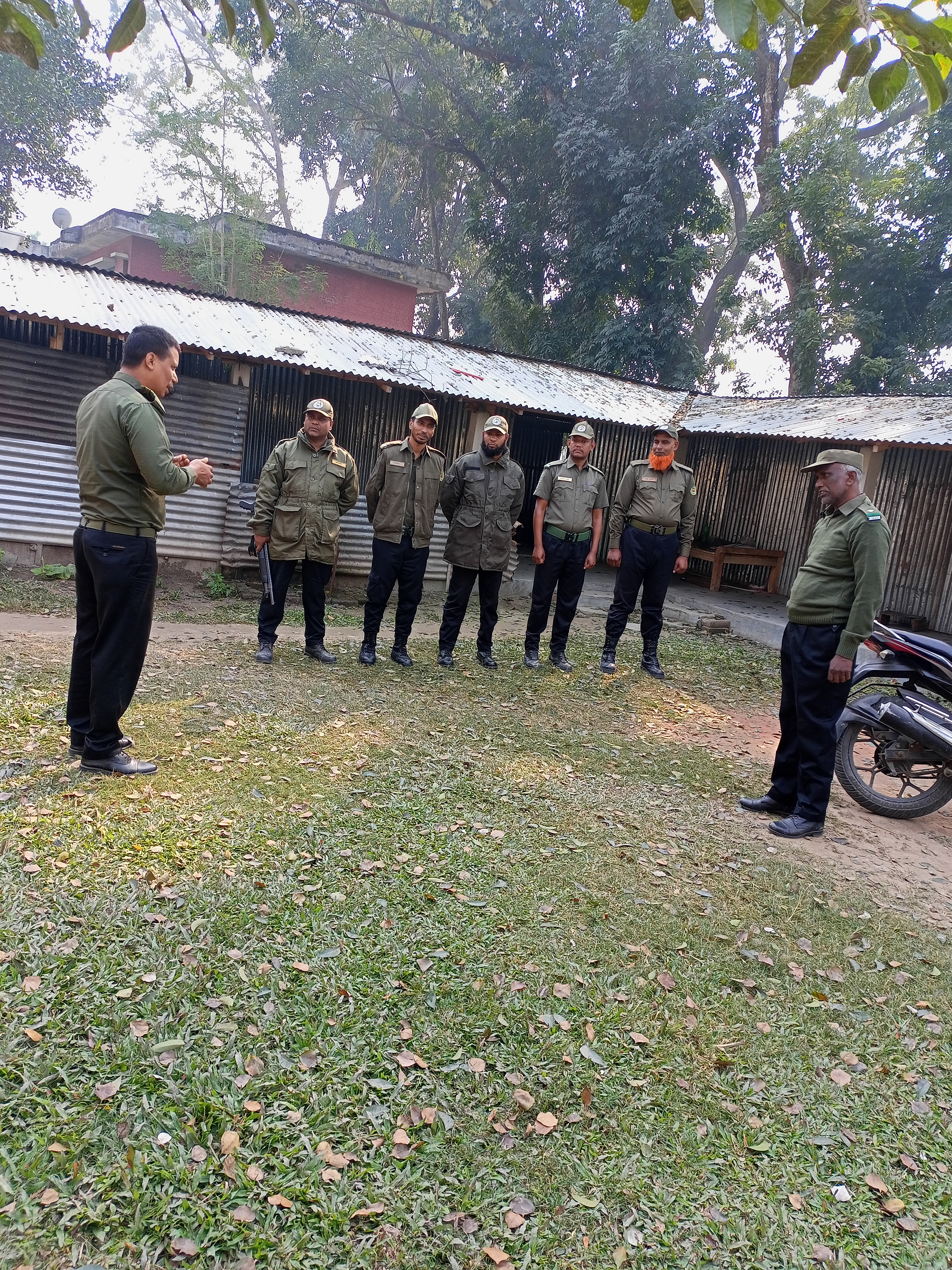 ক্যাম্প পরিদর্শন 