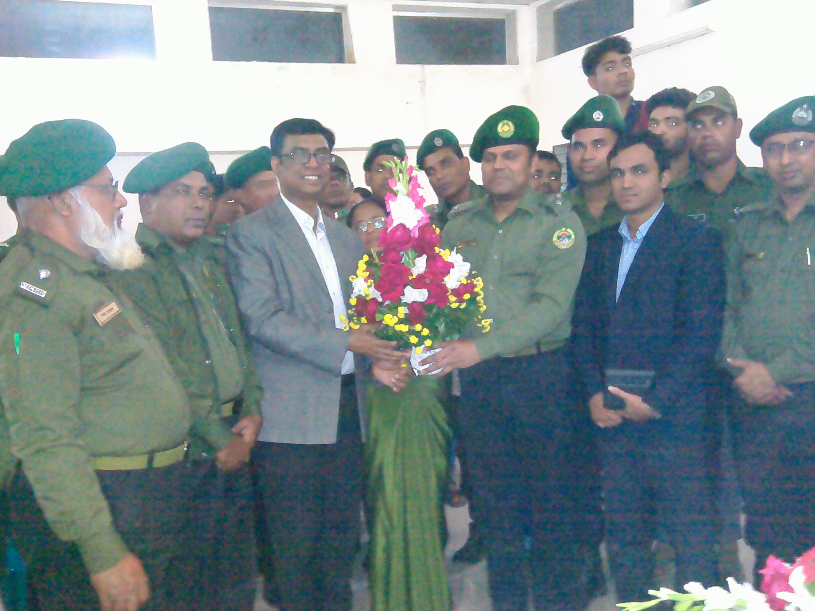 আনসার ভিডিপিদের বিভিন্ন কর্মকান্ডে ছবি