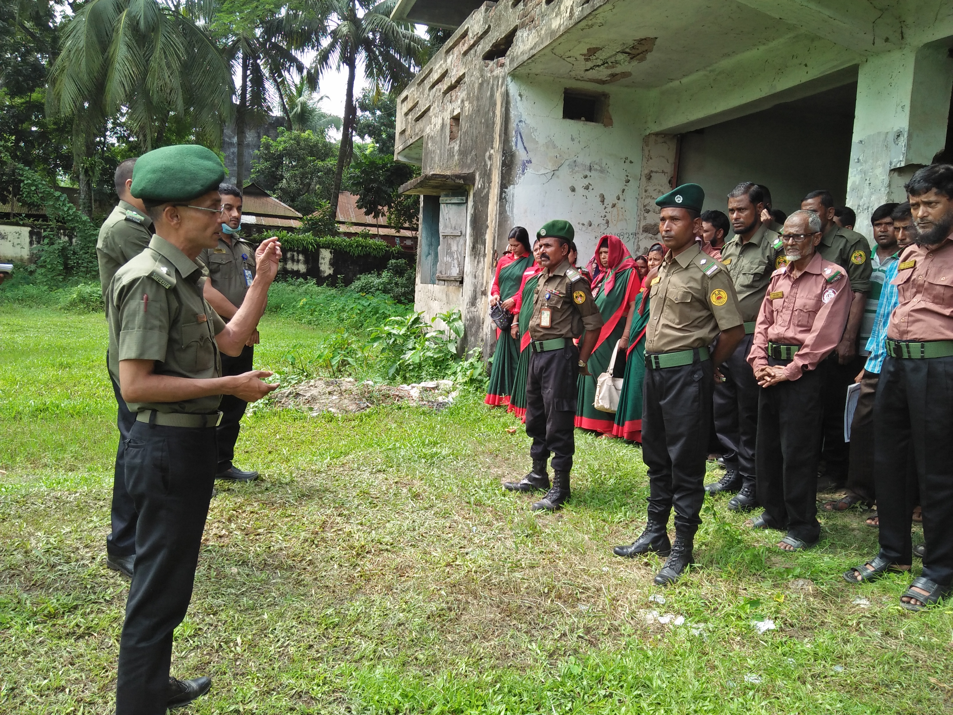 শারদীয় দূর্গদাপূজা/2022 উপলক্ষে দলনেতা/দলনেত্রী ও আনসার কমান্ডারদের বাছাই কার্যক্রমের নির্দেশ প্রদান