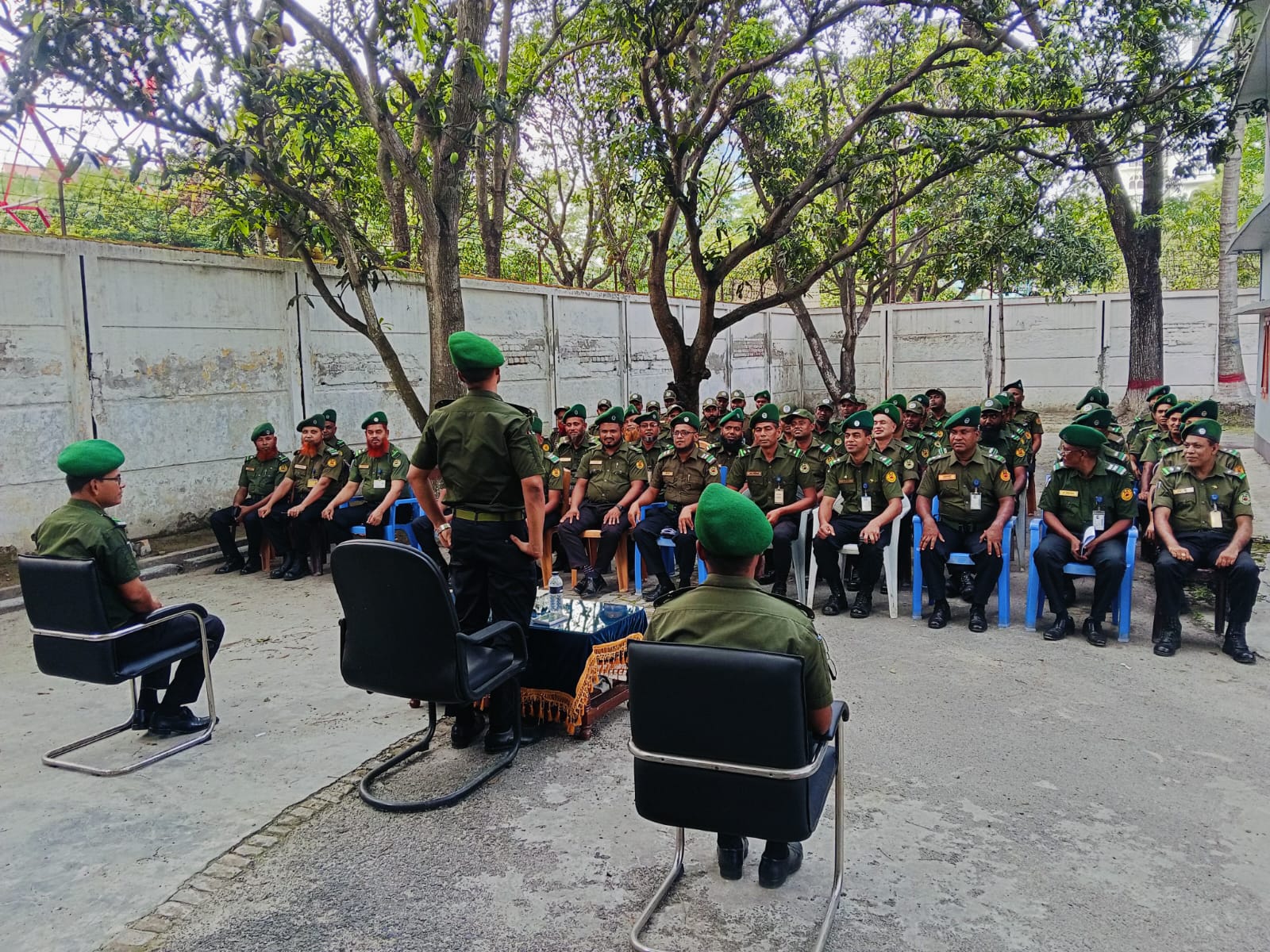 অঙ্গীভূত ক্যাম্প কমান্ডারের সাথে জেলা কমান্ড্যান্ট, রাজশাহী এর মাসিক মিটিং
