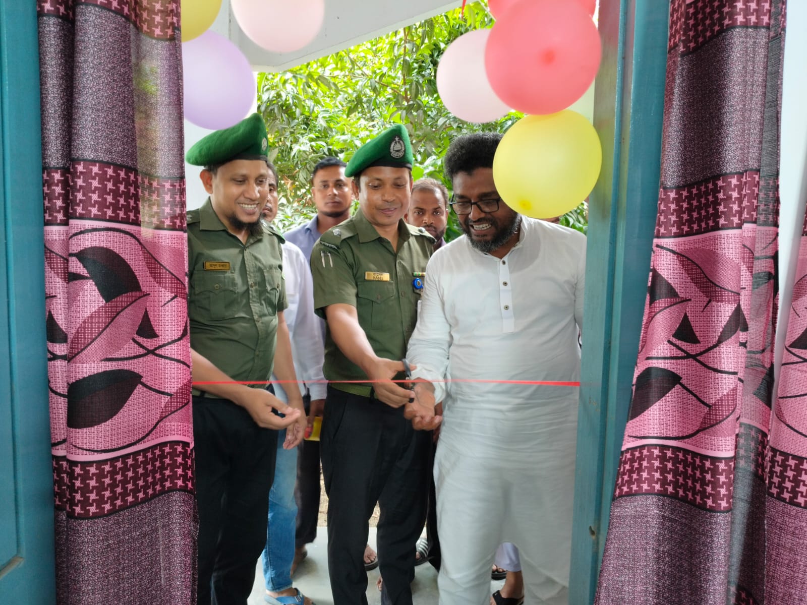 পারইল ইউনিয়ন পরিষদে আনসার ও গ্রাম প্রতিরক্ষা বাহিনীর জন্য বরাদ্দকৃত অফিসরুম উব্দোধন