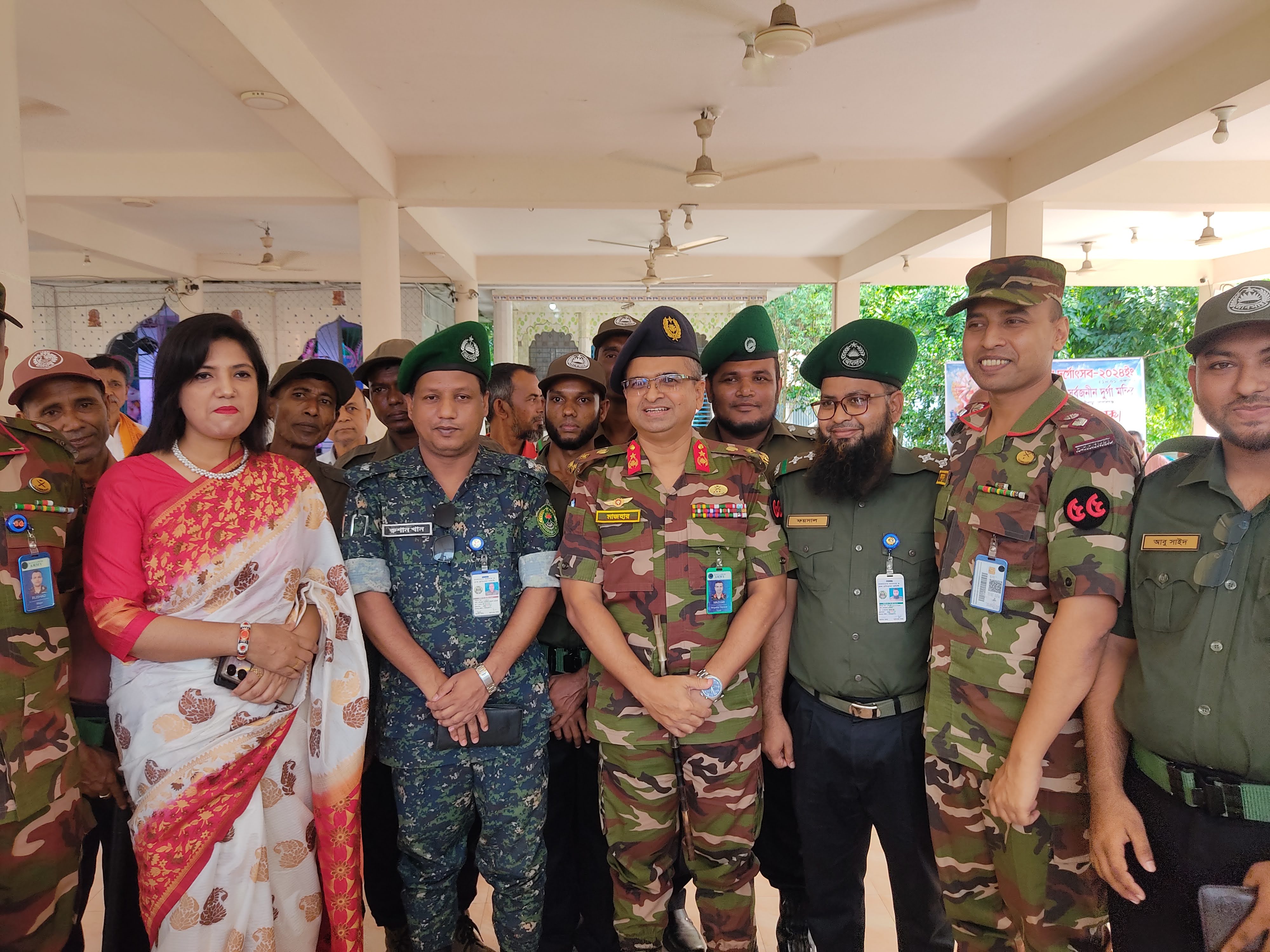 পূজা মন্ডপ পরিদর্শন কালীন খন্ডচিত্র