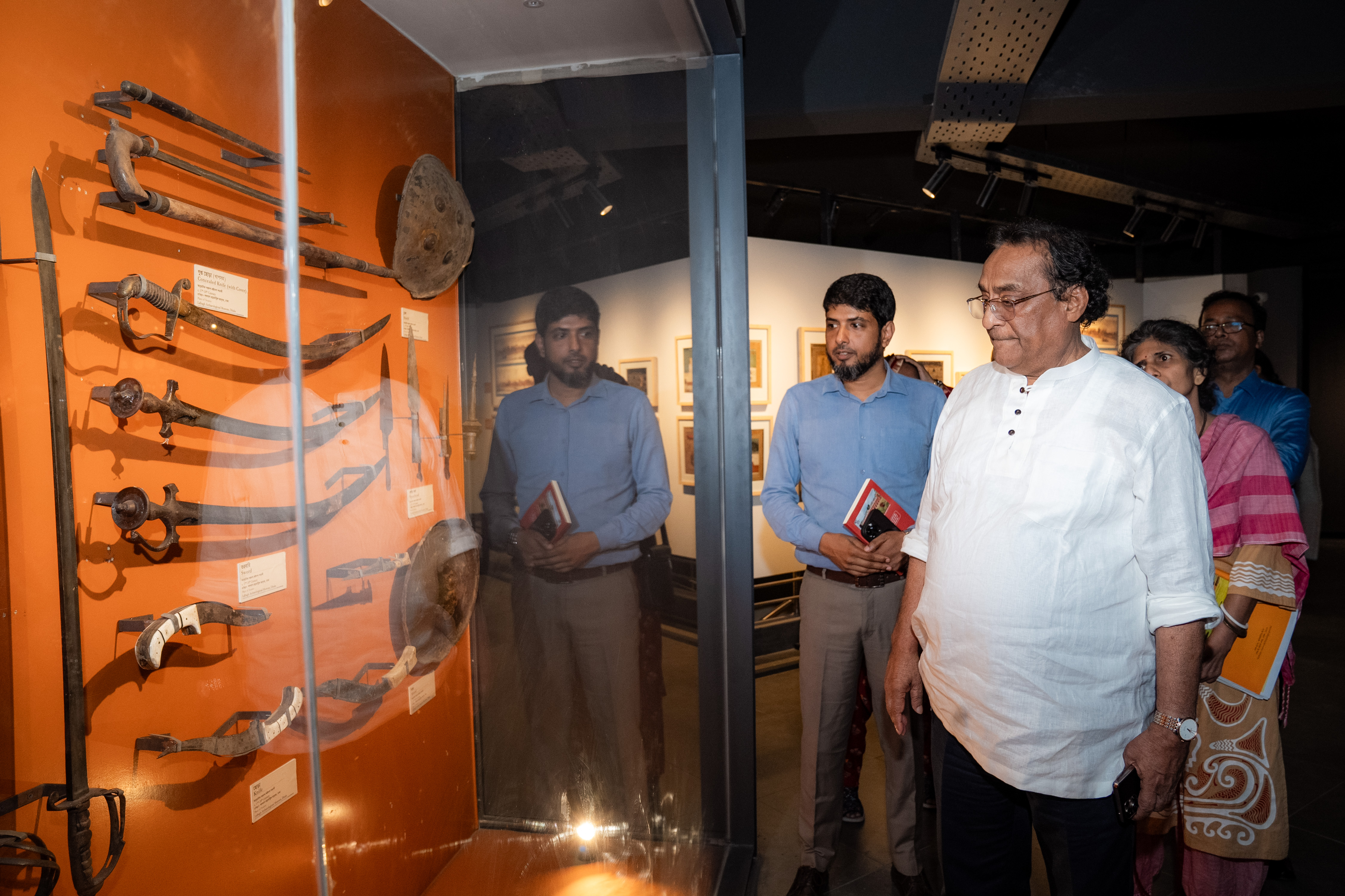 সংস্কৃতি বিষয়ক প্রতিমন্ত্রী জনাব আলী নেওয়াজ মাহমুদ খৈয়ম আগারগাঁও এ অবস্থিত প্রত্নতত্ত্ব অধিদপ্তর এর প্রত্নতাত্ত্বিক জাদুঘর পরিদর্শন করেন ।