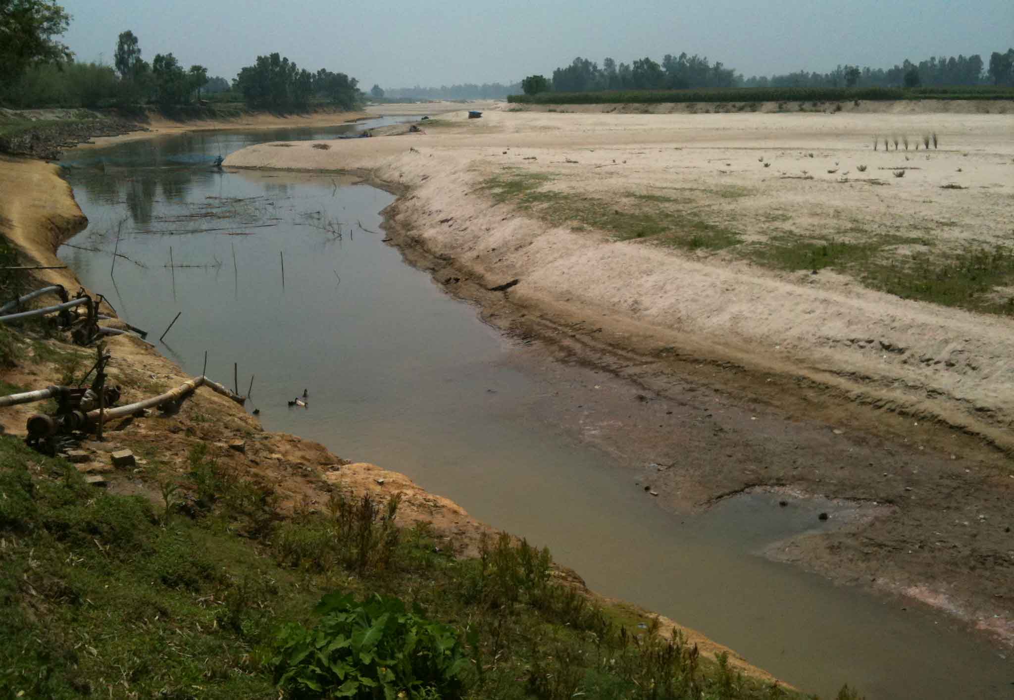 পূর্নভবা নদী থেকে সেচের মাধ্যমে পানি উত্তলোন