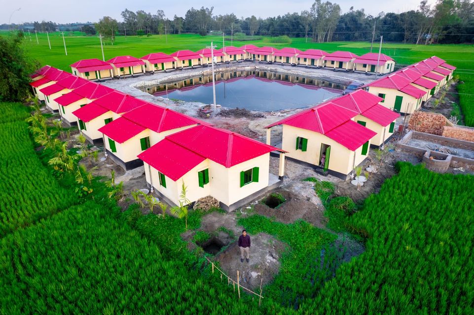 ব্যানার ১