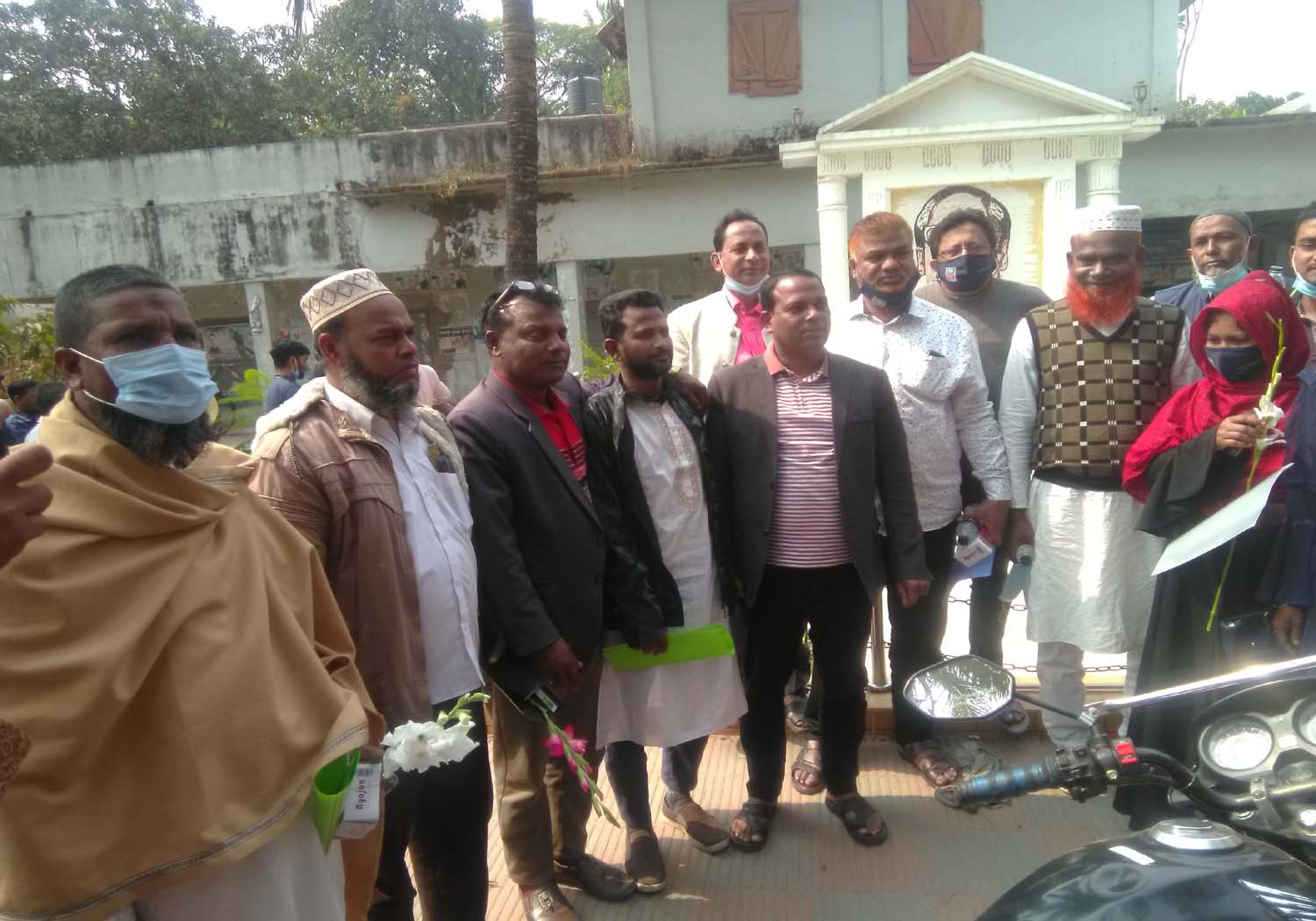 ৮নং এওজবালিয়া ইউনিয়নের নব-নির্বাচিত চেয়ারম্যান ও সদস্যবৃন্দ