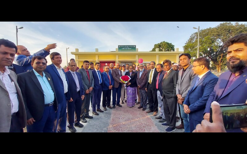 জনাব ওয়াহিদা আক্তার, মাননীয় সচিব, কৃষি মন্ত্রণালয় কর্তৃক বিএডিসি সবজি বীজ উৎপাদন খামার, রংপুরে নবনির্মিত গ্রীনহাউজ এর শুভ উদ্ভোধনের একাংশ