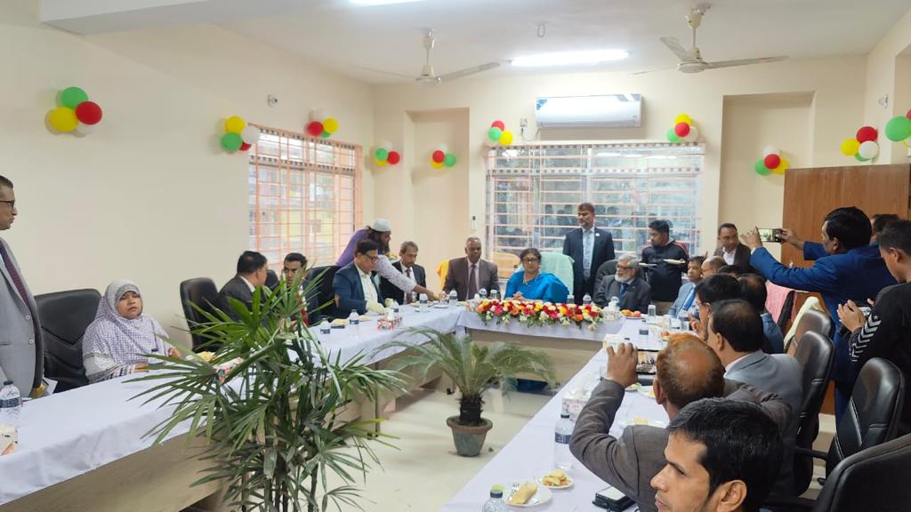 জনাব ওয়াহিদা আক্তার, মাননীয় সচিব, কৃষি মন্ত্রণালয় কর্তৃক বিএডিসি নবনির্মিত প্রশিক্ষণ কেন্দ্র কাম ডরমিটরি, দিনাজপুর উদ্ভোধনের একাংশ