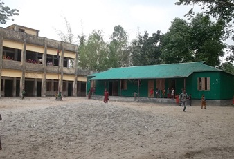 লুছনী সরকারী প্রাথমিক বিদ্যালয় । 