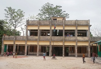 লুছনী সরকারী প্রাথমিক বিদ্যালয় । 