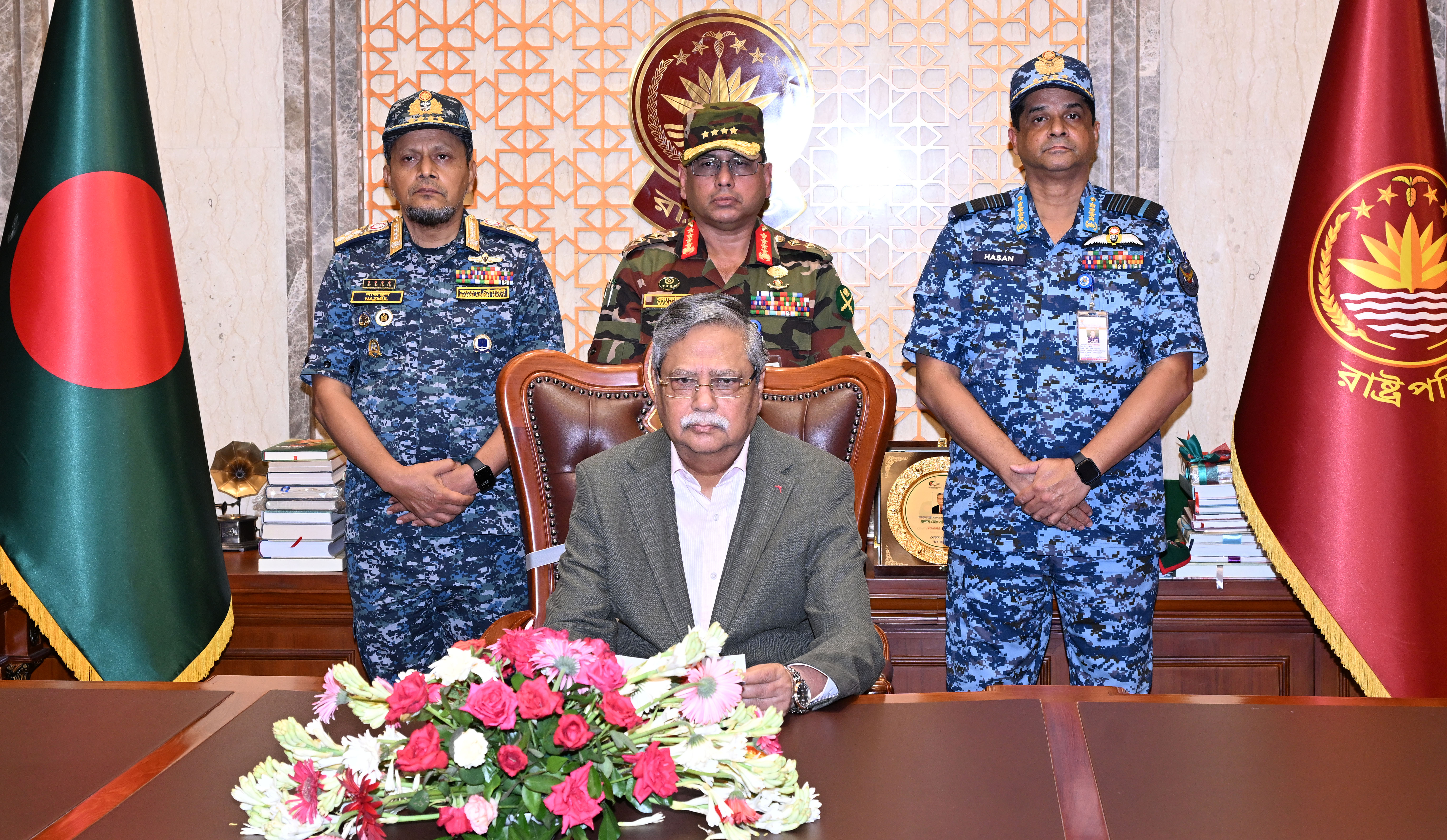 রাষ্ট্রপতি মোঃ সাহাবুদ্দিন বঙ্গভবন থেকে জাতির উদ্দেশ্যে ভাষণ দেন।