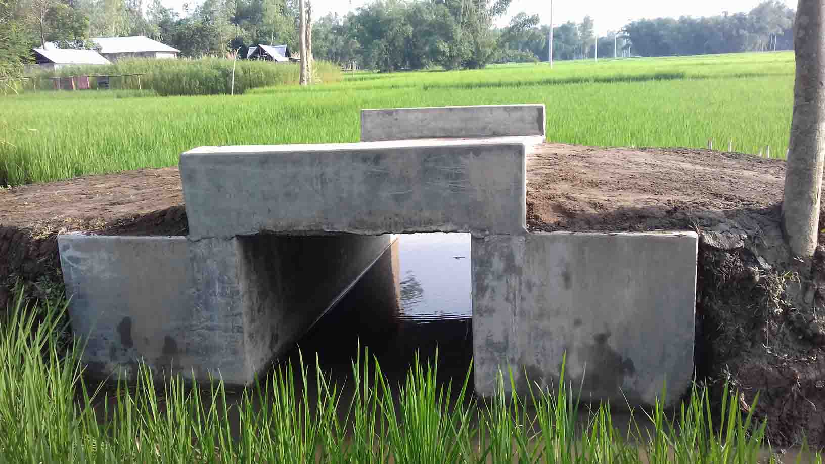 প্রকল্প নং-২: ৪নং ওয়ার্ডে ব্রহ্মত্তর হামিদুলের বাড়ির পশ্চিমে ইসমাইলের বাড়ির সামনে কালভার্ট নির্মাণ