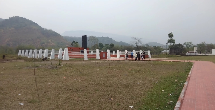 বাঁশতলা শহীদ মিনার এর ছবি