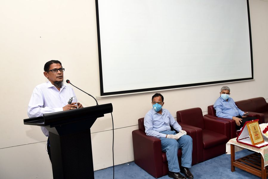 গত ২৮ ফেব্রুয়ারি ২০২১ বাংলাদেশ জাতীয় জাদুঘরের সিনেপ্লেক্সে মেইন অডিটরিয়াম অ্যাটেনডেন্ট জনাব মো: জহিরুল ইসলামের বিদায় সংবর্ধনা অনুষ্ঠানে প্রধান অতিথি হিসেবে উপস্থিত ছিলেন বাংলাদেশ জাতীয় জাদুঘরের মহাপরিচালক জনাব খোন্দকার মোস্তাফিজুর রহমান এনডিসি মহোদয়।