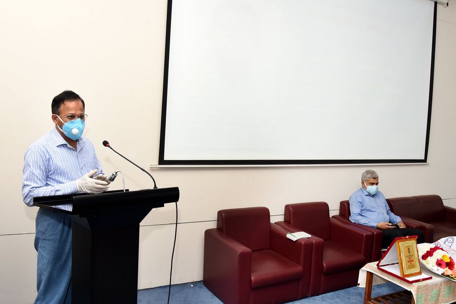 গত ২৮ ফেব্রুয়ারি ২০২১ বাংলাদেশ জাতীয় জাদুঘরের সিনেপ্লেক্সে মেইন অডিটরিয়াম অ্যাটেনডেন্ট জনাব মো: জহিরুল ইসলামের বিদায় সংবর্ধনা অনুষ্ঠানে প্রধান অতিথি হিসেবে উপস্থিত ছিলেন বাংলাদেশ জাতীয় জাদুঘরের মহাপরিচালক জনাব খোন্দকার মোস্তাফিজুর রহমান এনডিসি মহোদয়।