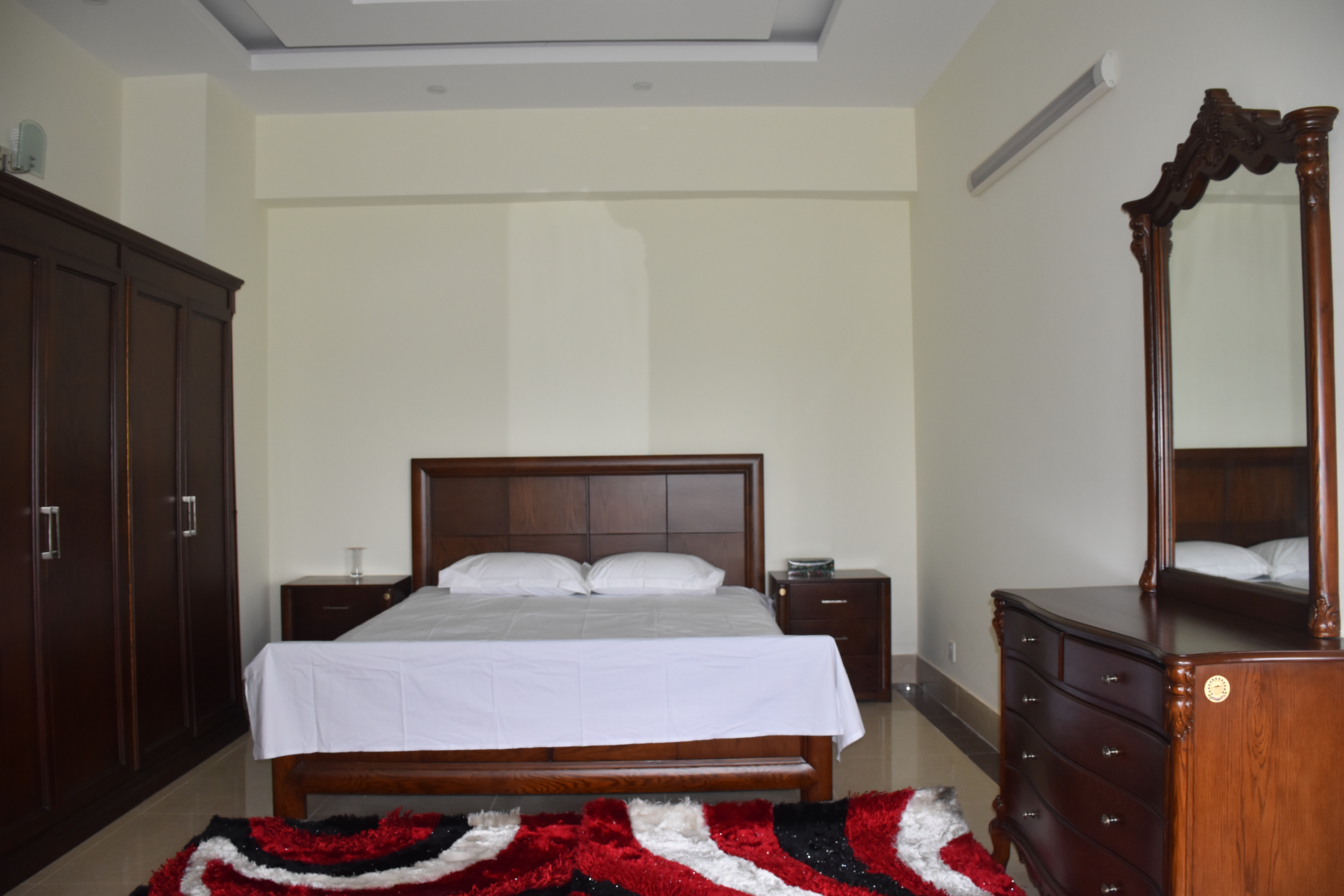 "পল্লী উন্নয়ন একাডেমি (গোপালগঞ্জ)" ১০তলা নতুন হোস্টেল ভবনের ভিভিআইপি রুম