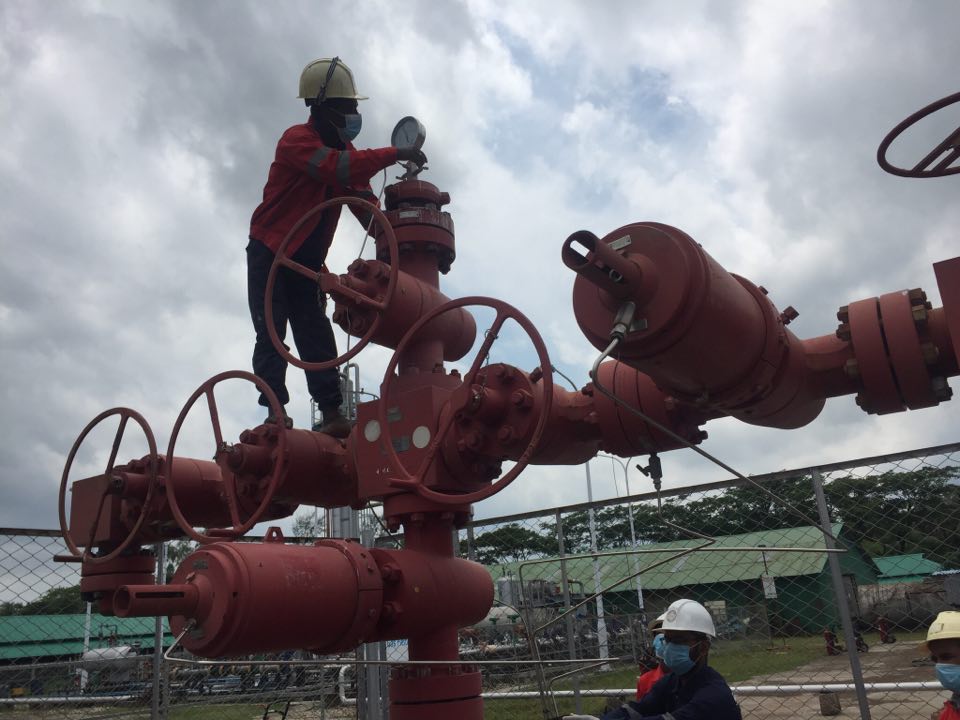 উৎপাদন ক্ষেত্র এর কর্মকর্তা