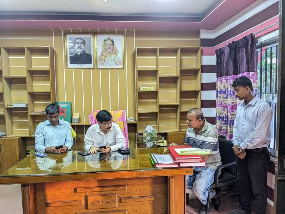 বিভাগীয় কমিশনার স্যারের পরিদর্শন
