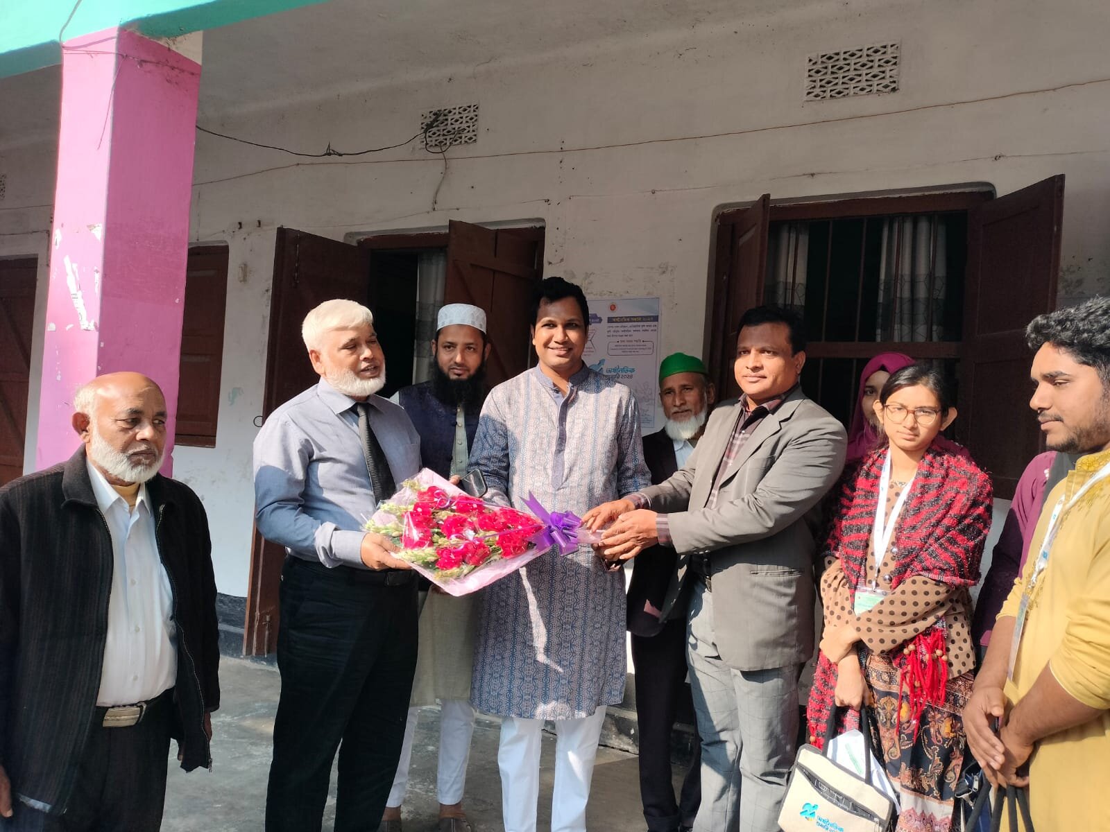 অতিরিক্ত সচিব,পরিসংখ্যান ও তথ্য ব্যবস্থাপনা বিভাগ,পরিকল্পনা মন্ত্রনালয় অর্থনৈতিক শুমারি ২০২৪ এর মূল তথ্য সংগ্রহ কাজে সরেজমিনে পরিদর্শন ।