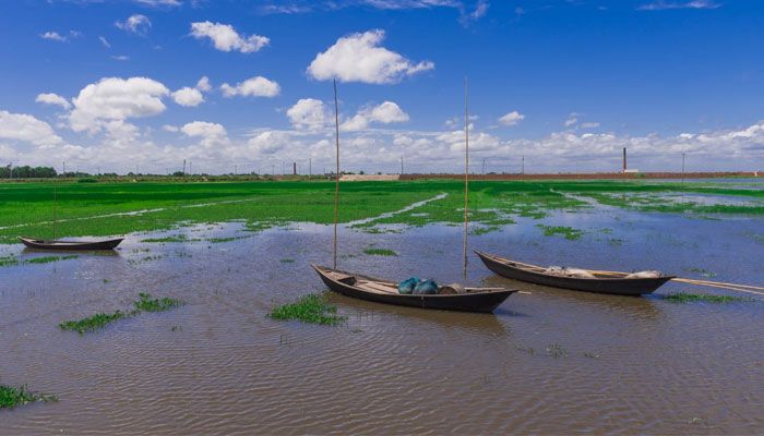 গ্রামের নয়নাভিরাম প্রাকৃতিক দৃশ্য
