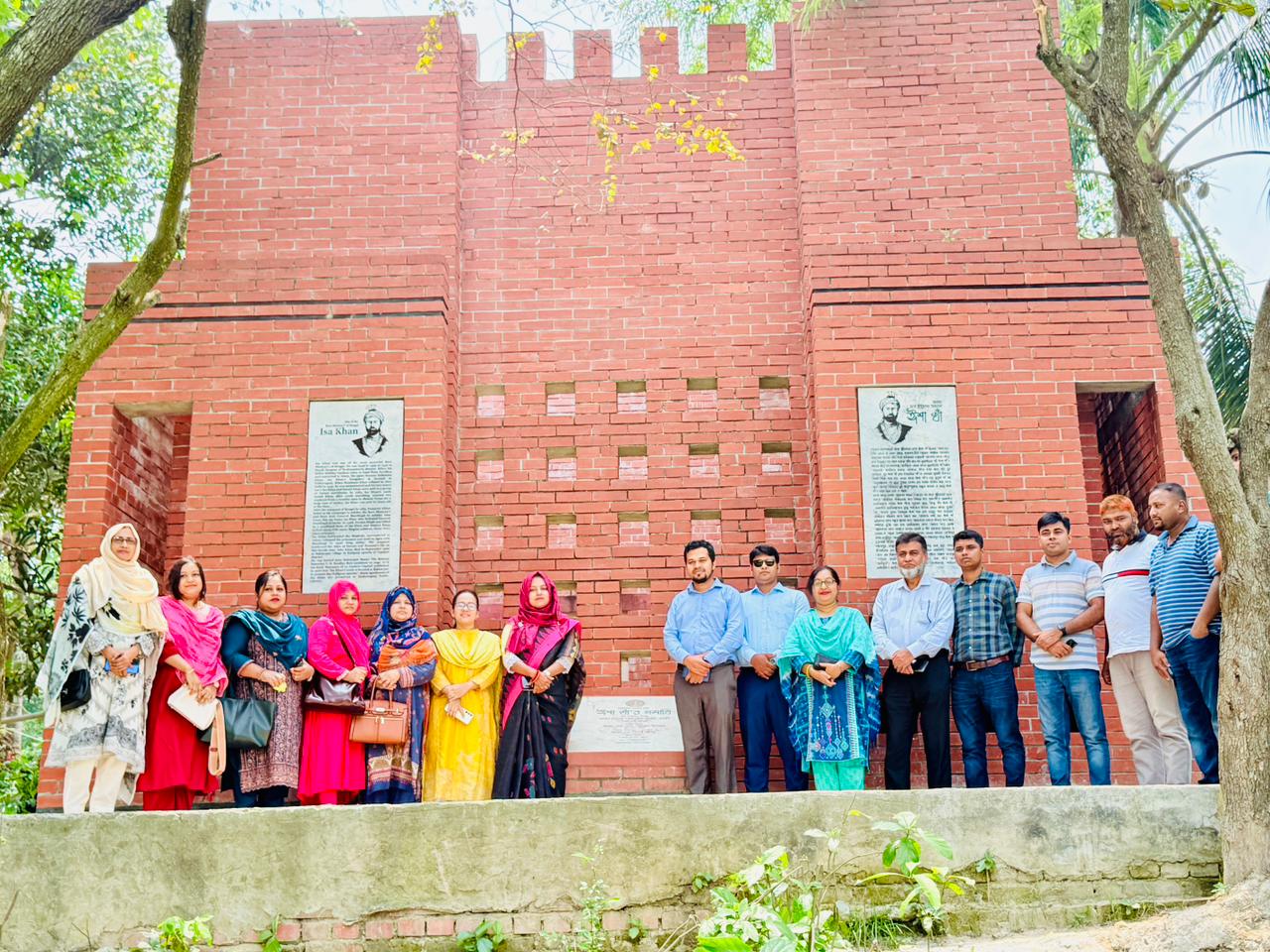 কালীগঞ্জ ইশা খাঁ মাজার