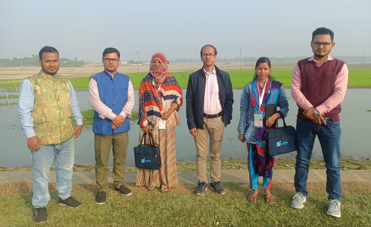 উপপরিচালক(ভারপ্রাপ্ত) জনাব মোঃ মহিদুল ইসলাম স্যার “অর্থনৈতিক শুমারি ২০২৪” এর গণনাকারীদের কাজ পরিদর্শন করেন