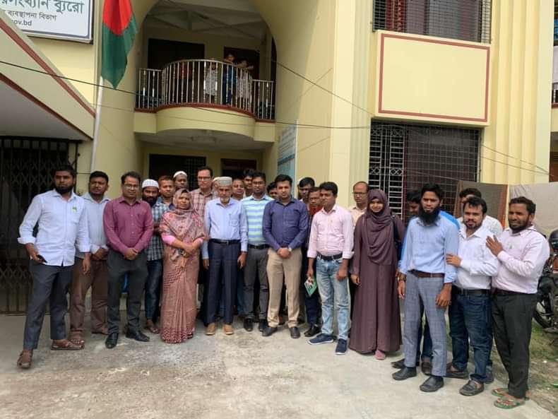 আর্থসামাজিক ও জনমিতিক জরিপের প্রশিক্ষণে উপস্থিত জেলা পরিসংখ্যান কার্যালয়, সিরাজগঞ্জ ও এর আওতাধীন নয়টি উপজেলা পরিসংখ্যান কার্যালয় এর কর্মকর্তা ও কর্মচারীবৃন্দ।