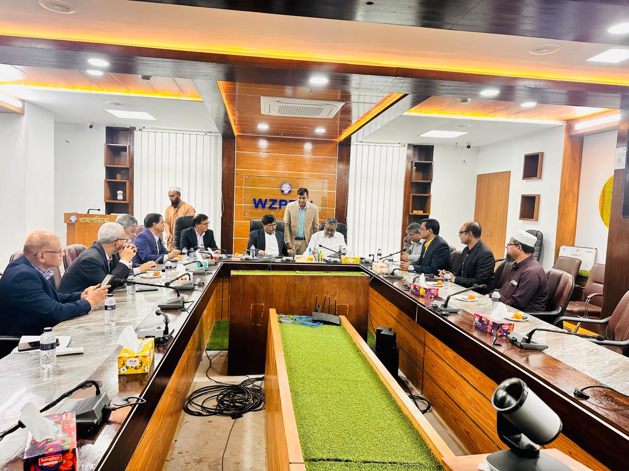 বাংলাদেশ ক্যাবল শিল্প লিমিটেড এর নিজস্ব অর্থায়নে 1MWp ক্ষমতা সম্পন্ন সোলার প্যানেল স্থাপনের বিষয়ে অদ্য ২৫-১১-২০২৪ খ্রি. তারিখে ওয়েস্টজোন পাওয়ার ডিস্ট্রিবিউশন কোম্পানি লিমিটেড, খুলনা এর সাথে সমঝোতা স্মারক(MoU) স্বাক্ষর অনুষ্ঠিত হয়।