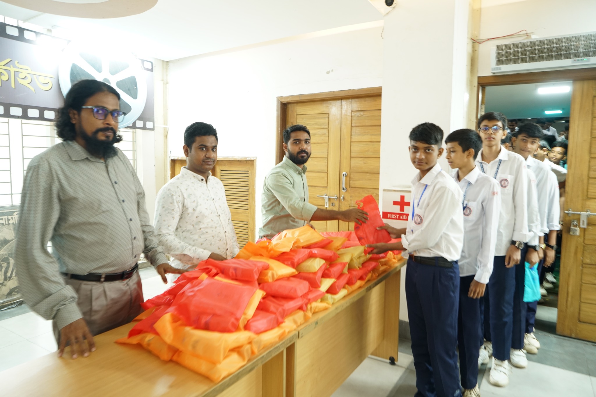 বাংলাদেশ ফিল্ম আর্কাইভের সপ্তাহব্যাপী কর্মসূচির চতুর্থ দিনে চলচ্চিত্র প্রদর্শন ১৯ জুলাই ২০২৫, ঢাকা।