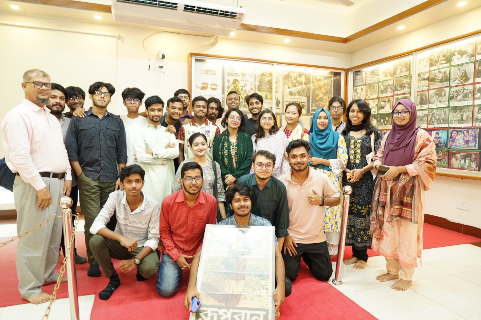 ঢাকা বিশ্ববিদ্যালয় শিক্ষার্থীদের বাংলাদেশ ফিল্ম আর্কাইভ পরিদর্শন আগারগাঁও, ২৪ সেপ্টেম্বর ২০২৫।