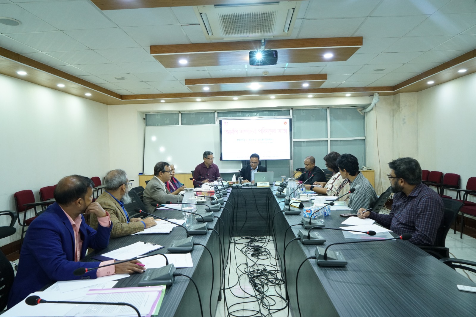 বাংলাদেশ ফিল্ম আর্কাইভ জার্নাল সম্পাদনা পরিষদের সভা অনুষ্ঠিত আগারগাঁও, ১৯ নভেম্বর ২০২৫