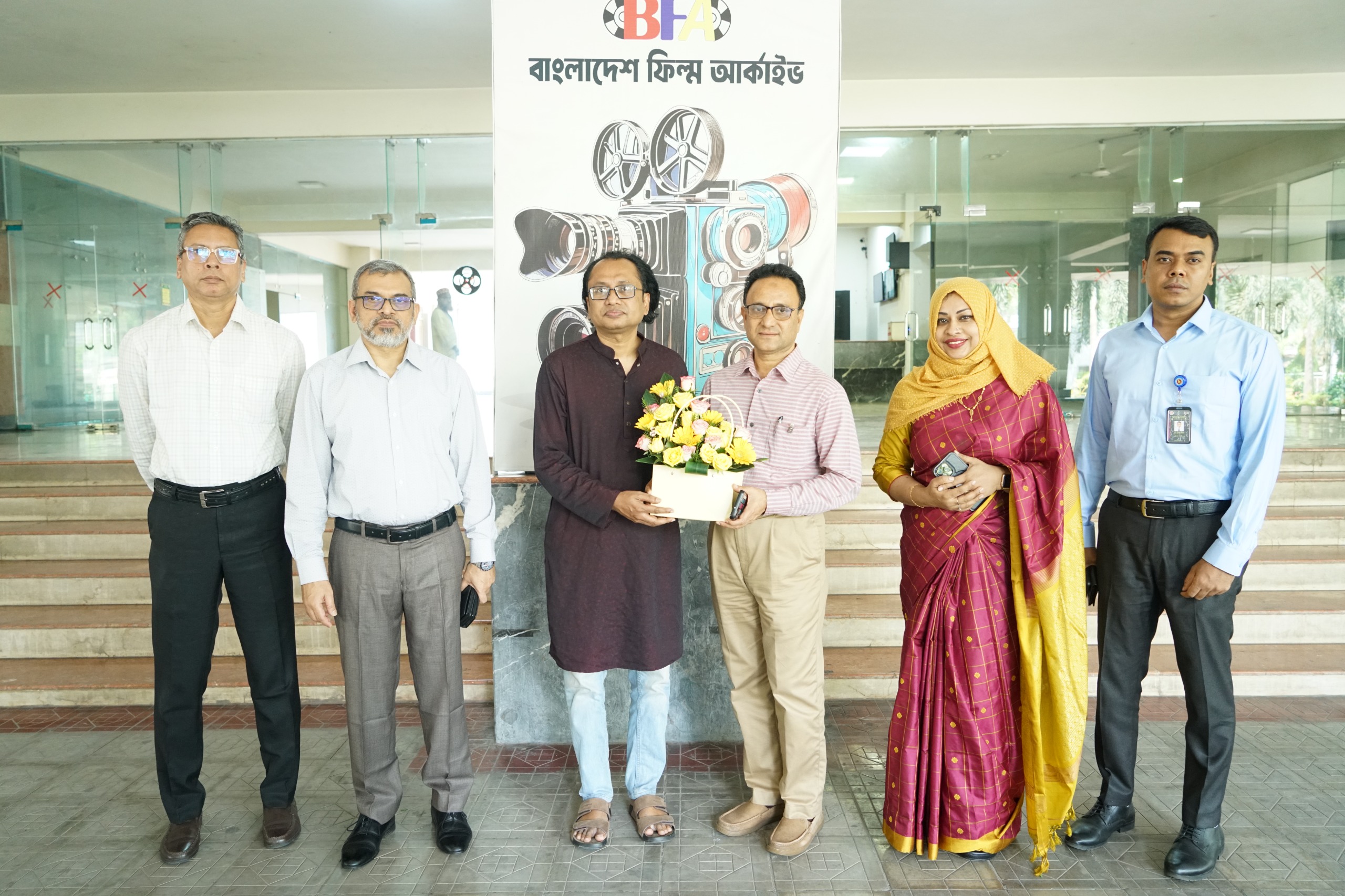 ডাঃ জাহেদ উর রহমান, উপদেষ্টা পলিসি ও স্ট্র্যাটেজি, তথ্য ও সম্প্রচার মন্ত্রণালয় এবং সংস্কৃতি বিষয়ক মন্ত্রণালয় মহোদয়ের বাংলাদেশ ফিল্ম আর্কাইভ পরিদর্শন (১৩ এপ্রিল ২০২৬)