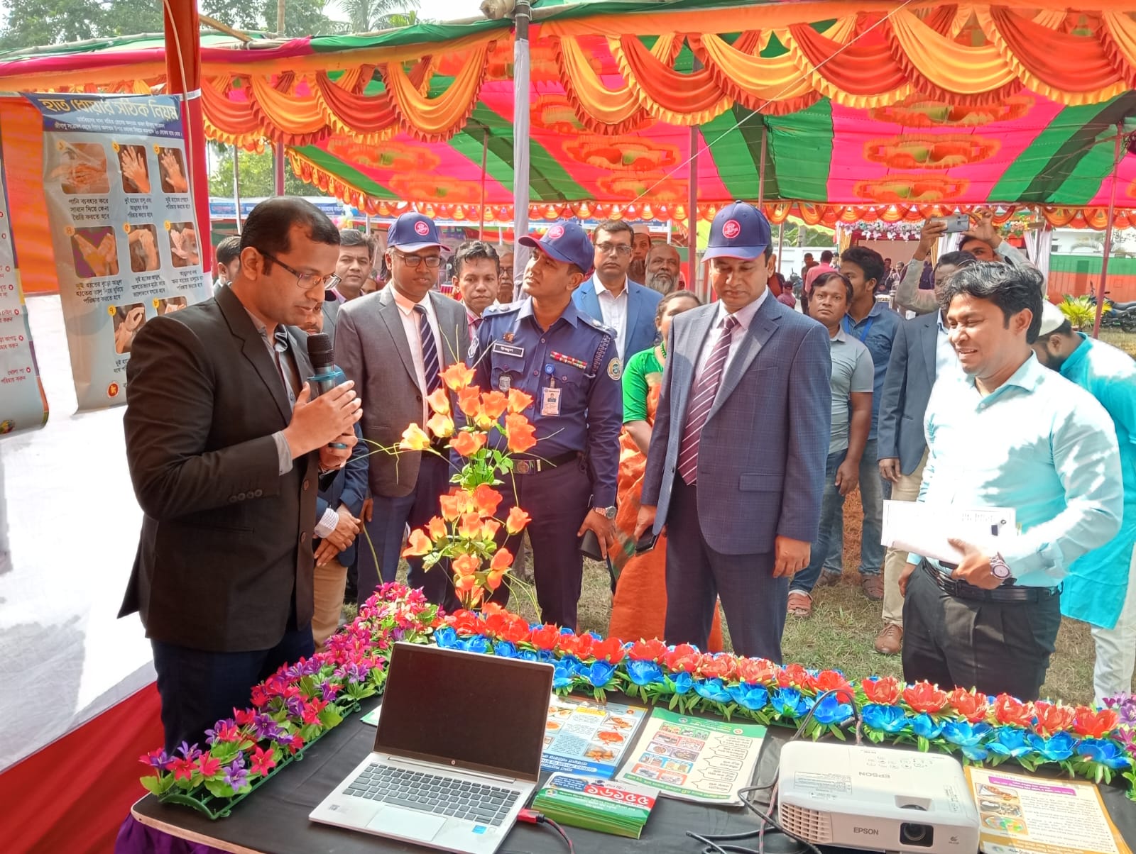 তথ্য মেলায় নিরাপদ খাদ্য কর্তৃপক্ষ ঝালকাঠি