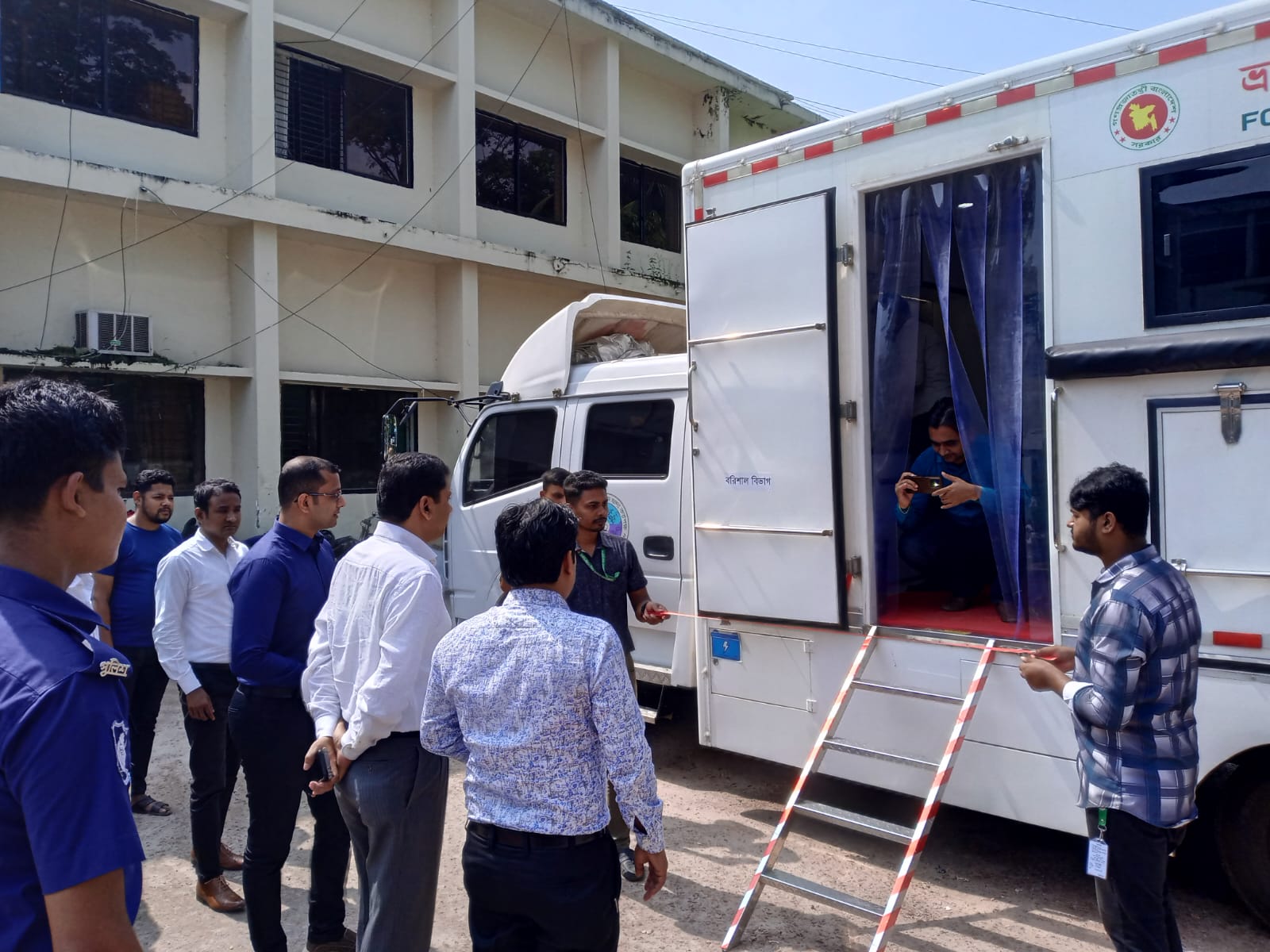 ঝালকাঠিতে ভ্রাম্যমাণ নিরাপদ খাদ্য পরীক্ষাগারের কার্যক্রম