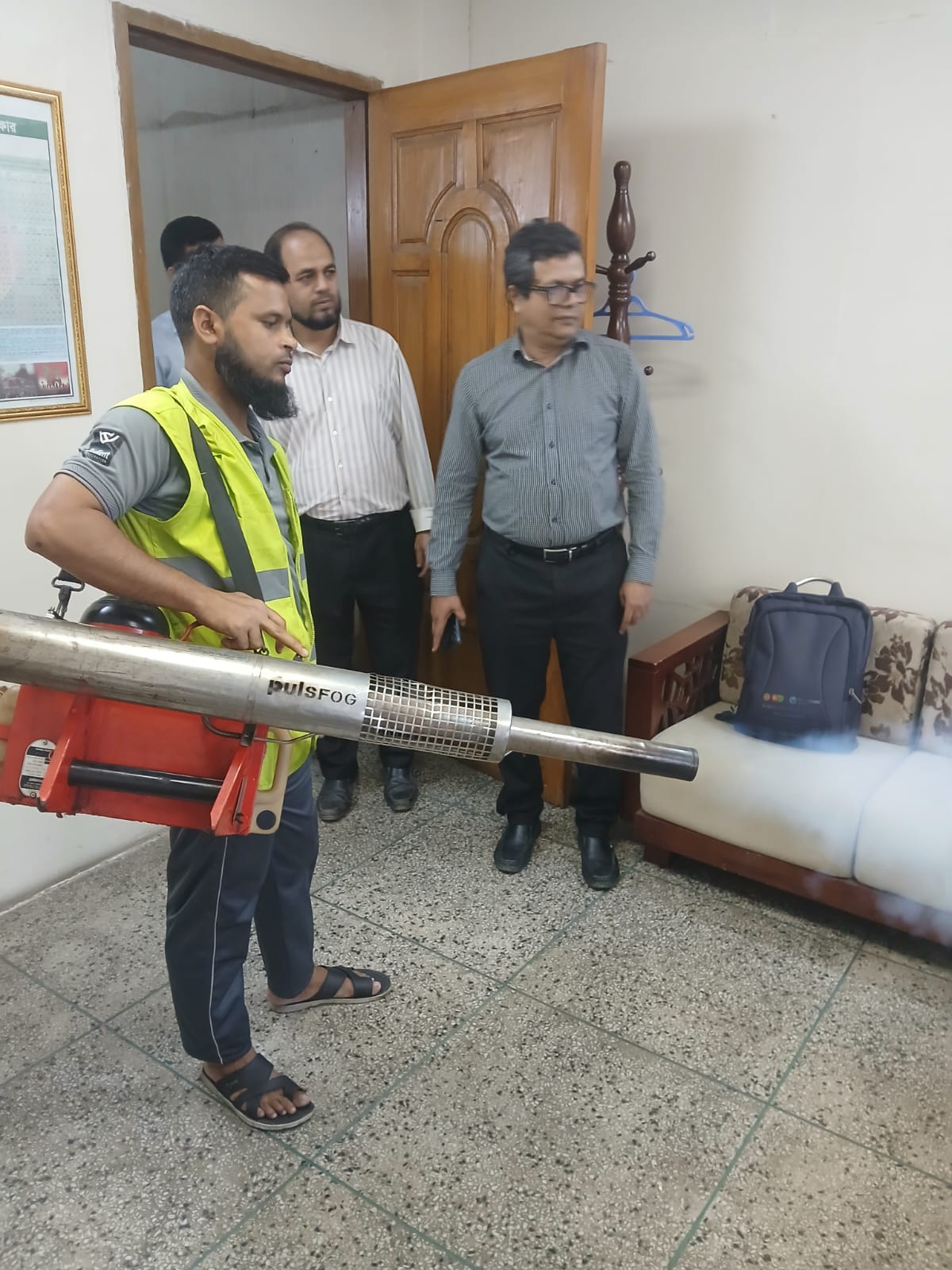 বাতাঁবো প্রধান কার্যালয়ে ডেঙ্গু মশা নিধনে গৃহীত কার্যক্রম।
