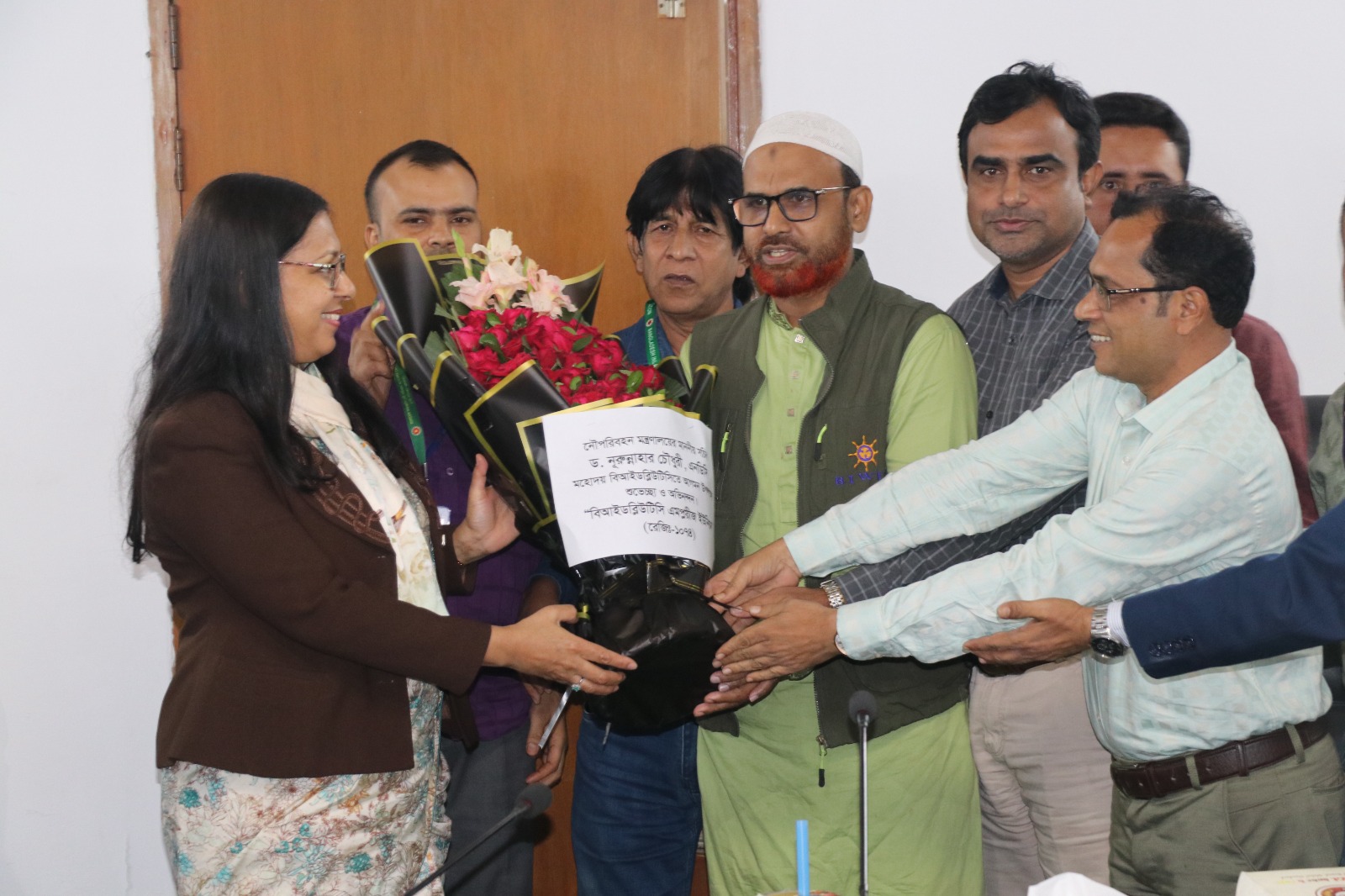 নৌপরিবহন মন্ত্রণালয়ের সচিব ড. নূরুন্নাহার চৌধুরী গত ২৪ নভেম্বর২০২৫ বিআইডব্লিউটিসি'র প্রধান কার্যালয় পরিদর্শন ও মতবিনিময় সভা করেন। উক্ত সভায় সংস্থার সম্মানিত চেয়ারম্যান জনাব মোঃ সলিম উল্লাহ মহোদয়,সকল পরিচালকবৃন্দ,বিভিন্ন বিভাগের কর্মকর্তা-কর্মচারীগণ ও বিআইডব্লিউটিসি'র এমপ্লয়ীজ ইউনিয়নের নেতৃবৃন্দ উপস্থিত ছিলেন।