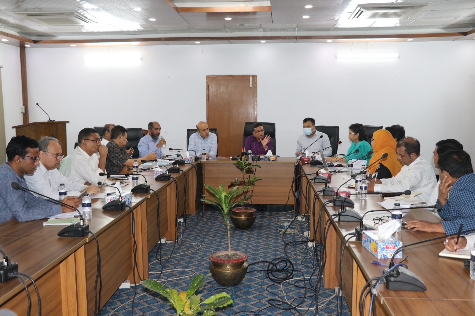 ২৮ আগস্ট ২০২৪ বিআইডব্লিউটিসির সম্মেলন কক্ষে চেয়ারম্যান ড. এ কে এম মতিউর রহমানের সভাপতিত্বে মাসিক সমন্বয় সভা অনুষ্ঠিত হয়। সভায় পরিচালক বৃন্দ, মহা ব্যবস্থাপক বৃন্দ ও বিভাগীয় প্রধান ও ইউনিট প্রধান সহ সংশ্লিষ্ট কর্মকর্তাগণ উপস্থিত ছিলেন এছাড়াও জুম অ্যাপে যুক্ত হন বিআইডব্লিউটিসির চট্টগ্রাম ও বরিশাল আঞ্চলিক কার্যালয়,আরিচা ও ভোলা সেক্টরের দায়িত্বপ্রাপ্ত কর্মকর্তাগণ।