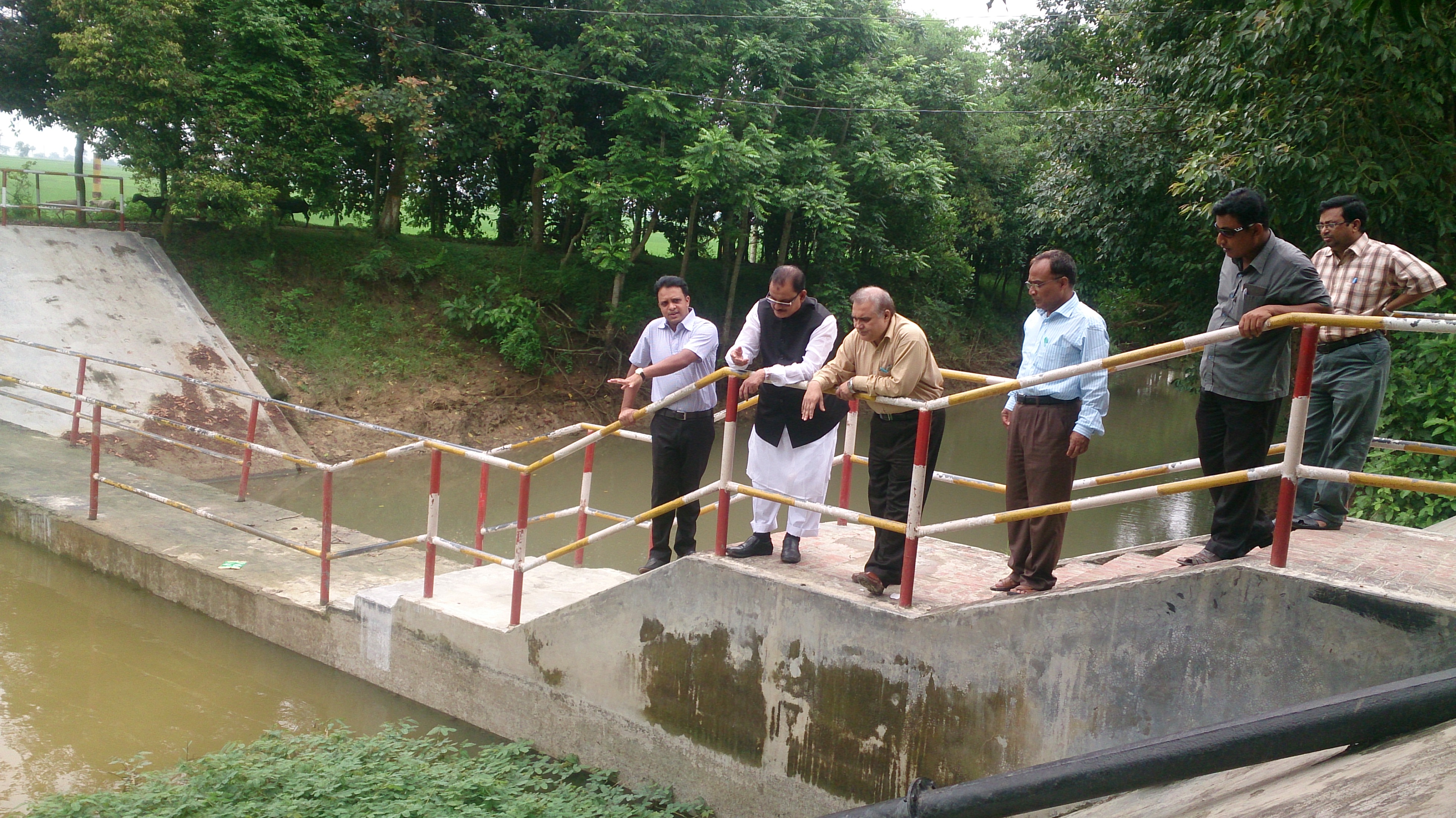 ক্রসড্যামের ছবি