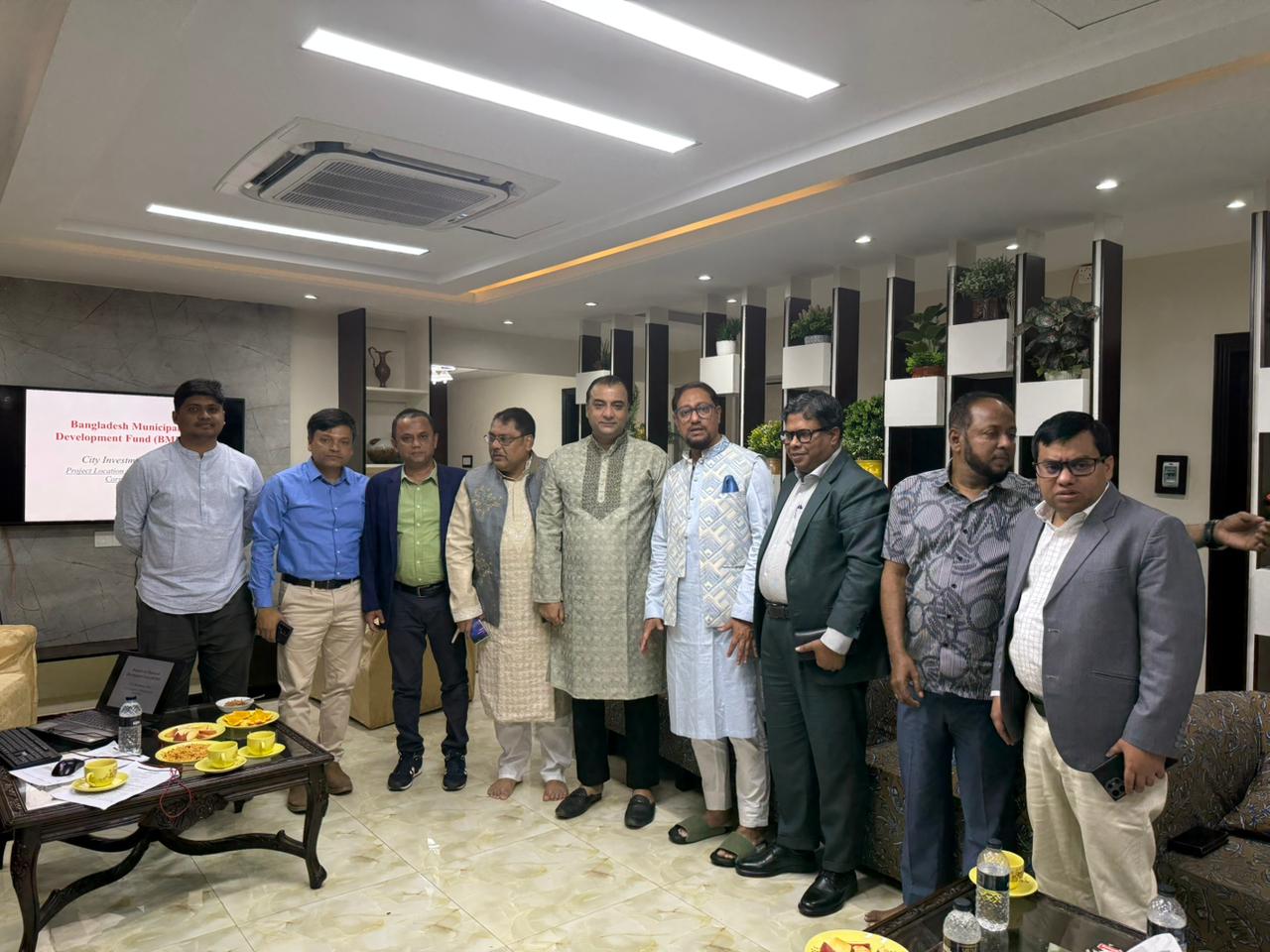 চট্টগ্রাম সিটি করপোরেশনের মাননীয় মেয়র মহোদয়ের সাথে বাংলাদেশ মিউনিসিপ্যাল ডেভেলপমেন্ট ফান্ড (বিএমডিএফ)-এর ব্যবস্থাপনা পরিচালক মহোদয়ের সৌজন্য সাক্ষাৎ অনুষ্ঠিত হয়।