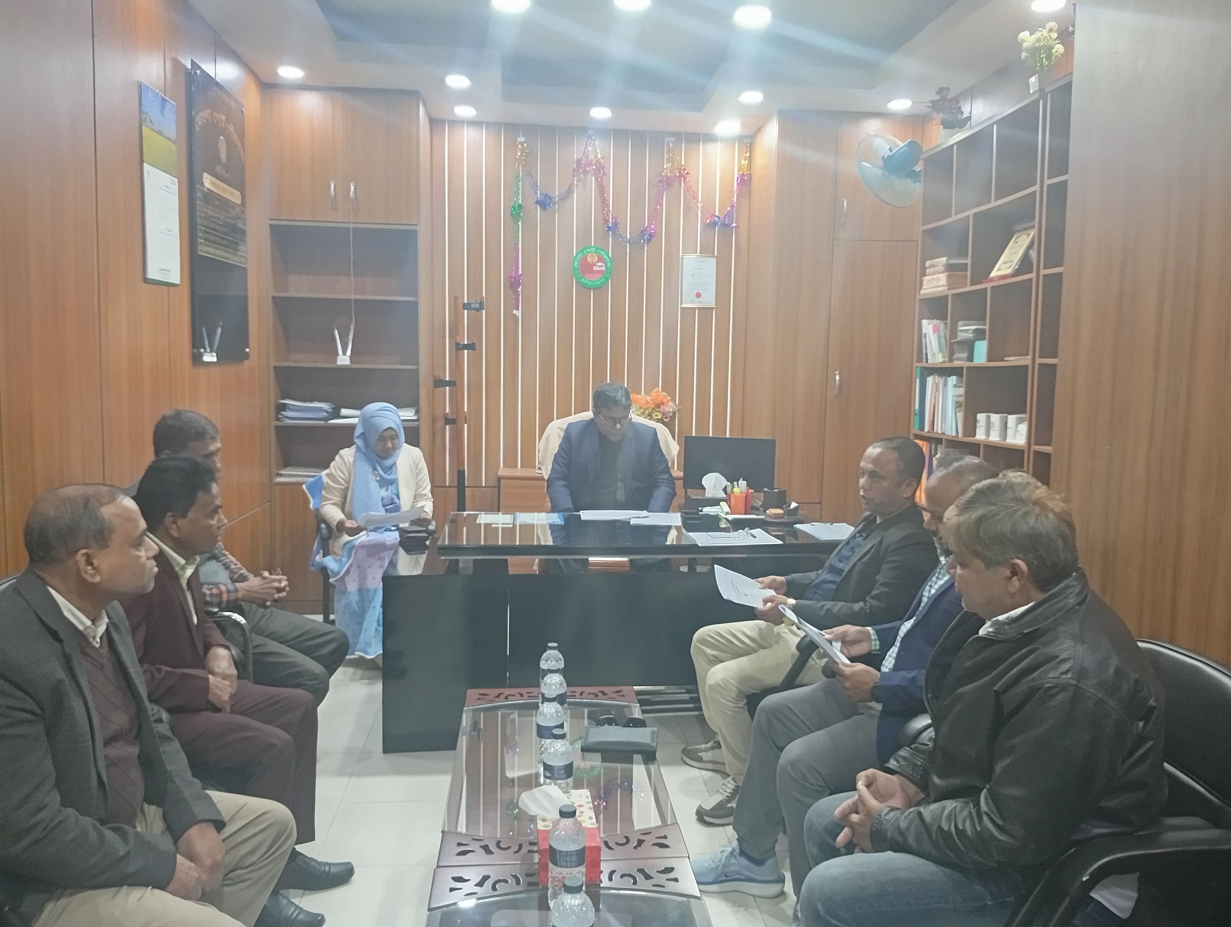 ঋণ আদায় সংক্রান্ত বিষয়ে মোংলা পোর্ট পৌরসভার সাথে বাংলাদেশ মিউনিসিপ্যাল ডেভেলপমেন্ট ফান্ড (বিএমডিএফ)-এর এক মতবিনিময় সভা অনুষ্ঠিত হয়।