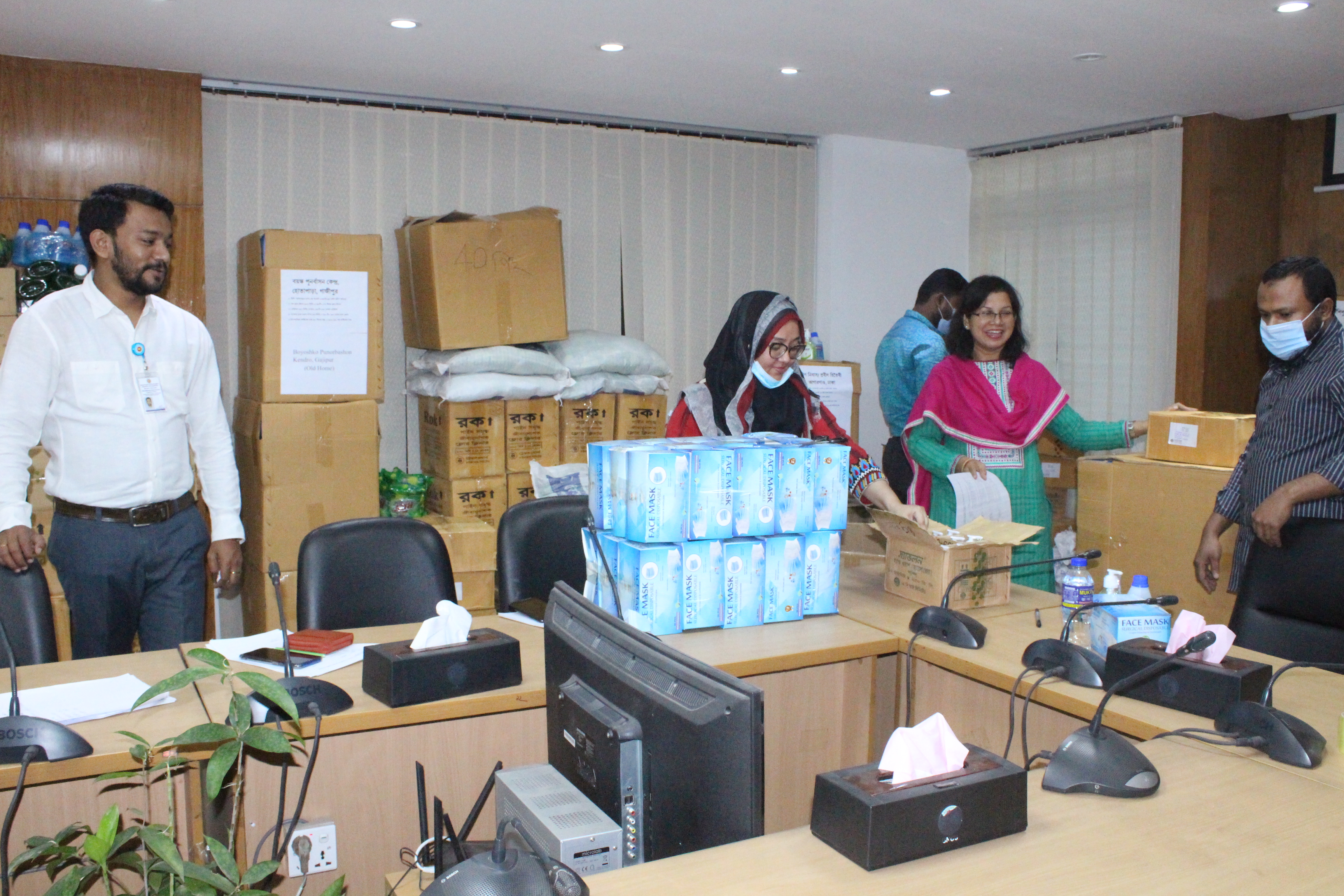 Product Distribution of “Medical and Socio-educational caravans-Case of the Corona virus" and“ICESCO Kit for Creators of Educational Content"