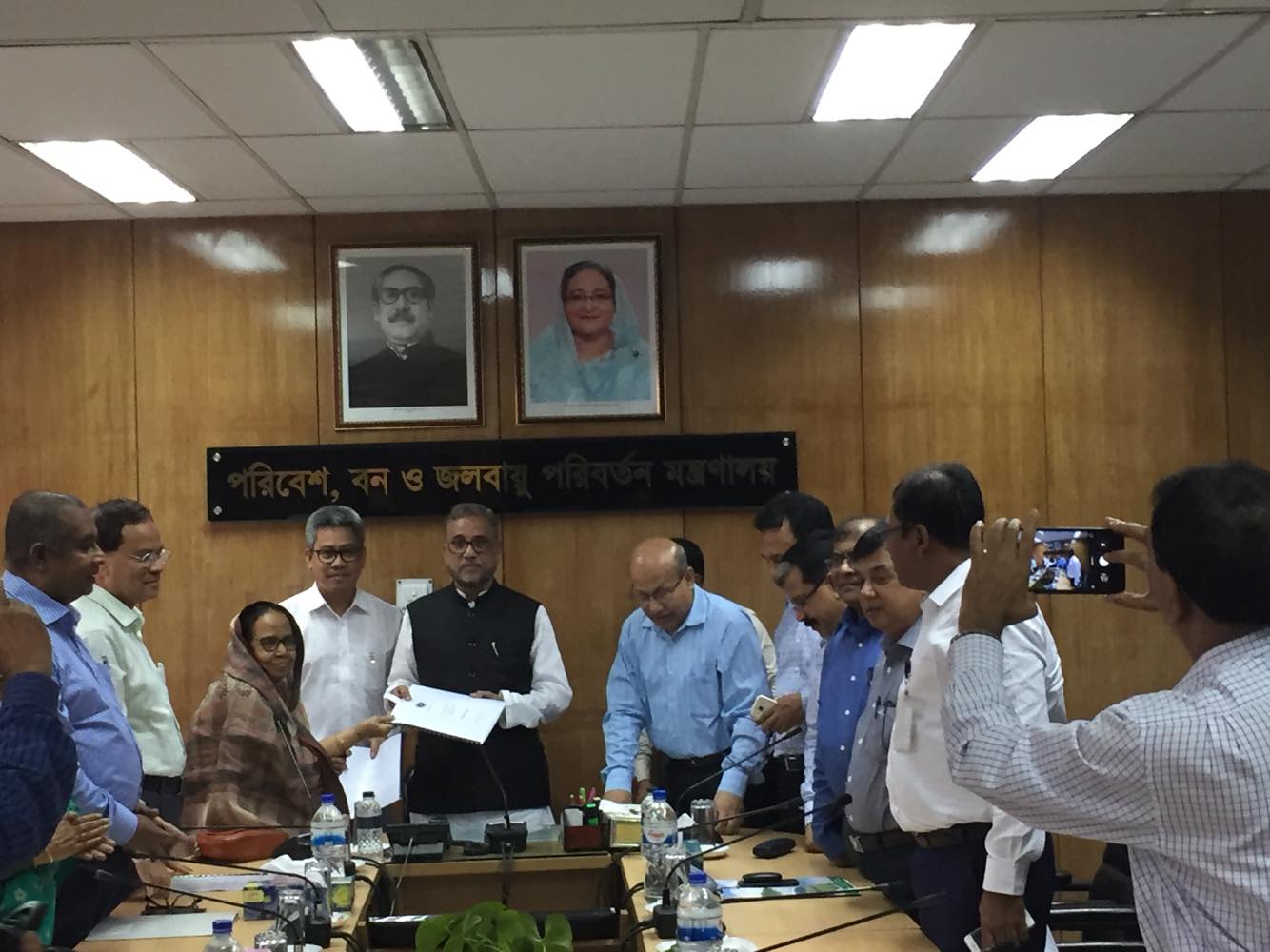 পরিবেশ, বন ও জলবায়ু পরিবর্তন মন্ত্রনালয় এবং বাংলাদেশ ন্যাশনাল হারবেরিয়ামের মধ্যে বার্ষিক কর্মসম্পাদন চুক্তি স্বাক্ষর